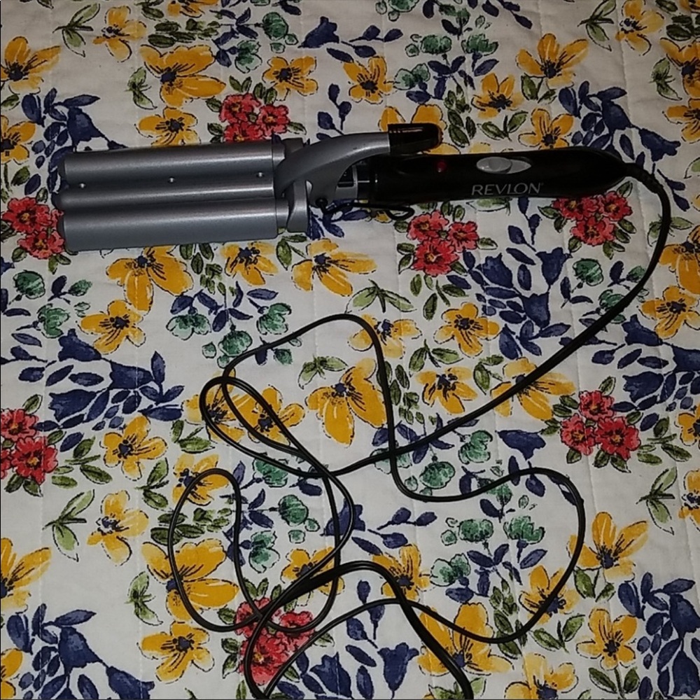 Revlon 3 barrel curling iron